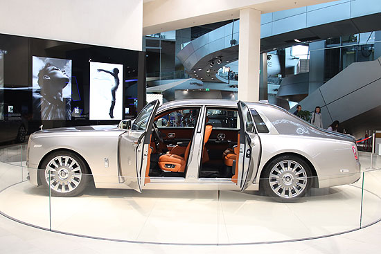 10 Jahre BMW Welt  BMW Welt - Exklusive Präsentation Rolls-Royce Phantom (©Foto: Martin Schmitz)